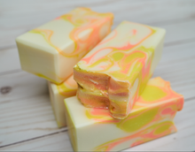 Load image into Gallery viewer, Oh My Daisy Soap
